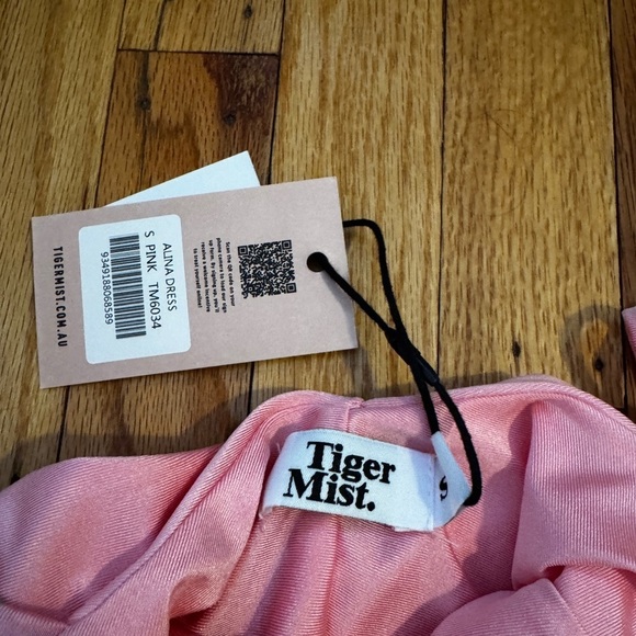 Tiger mist pink mini dress. - Picture 2 of 5